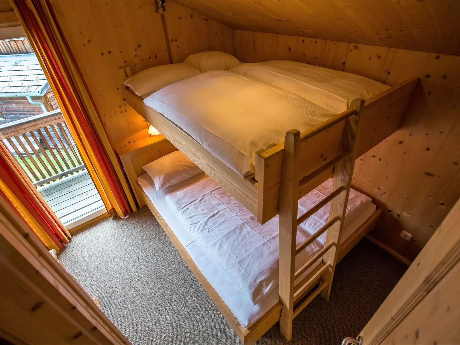 Gamsblume/ mit 3 Schlafzimmer-Binnen