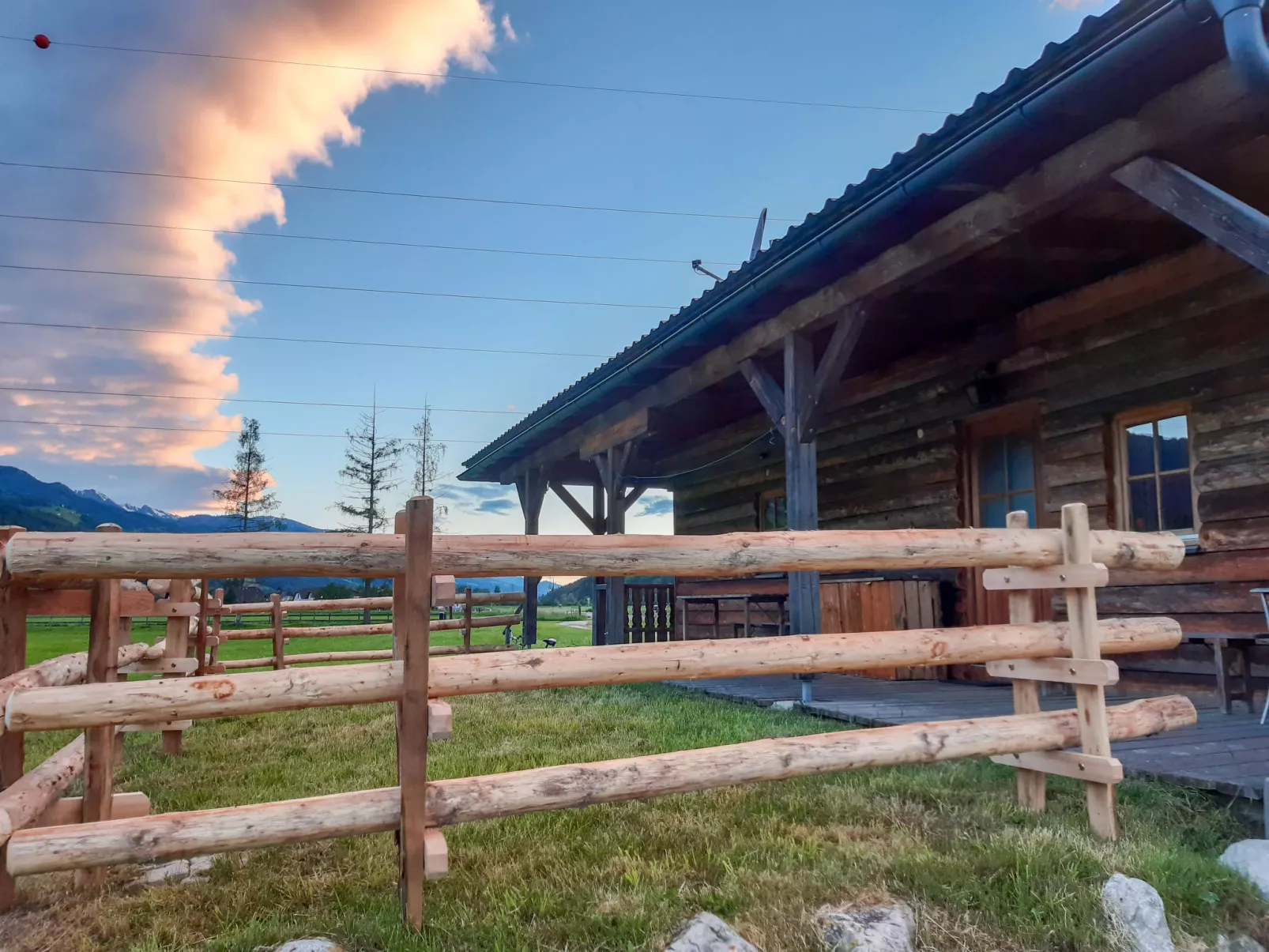 Steiners Blockhütte-Buiten