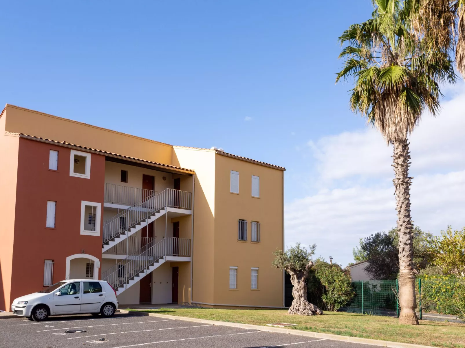 Les terrasses de la Plage-Buiten