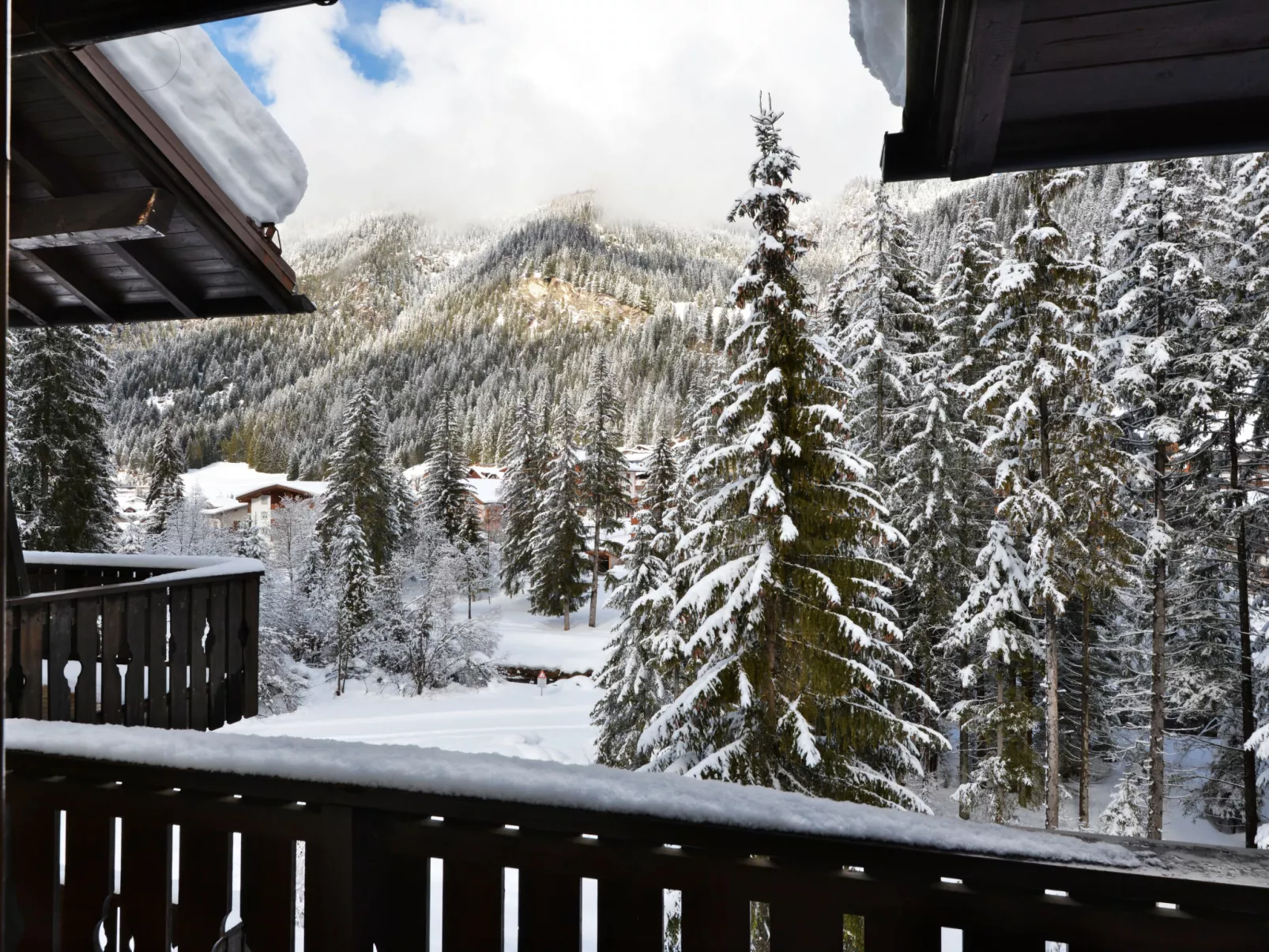 Des Alpes-Buiten