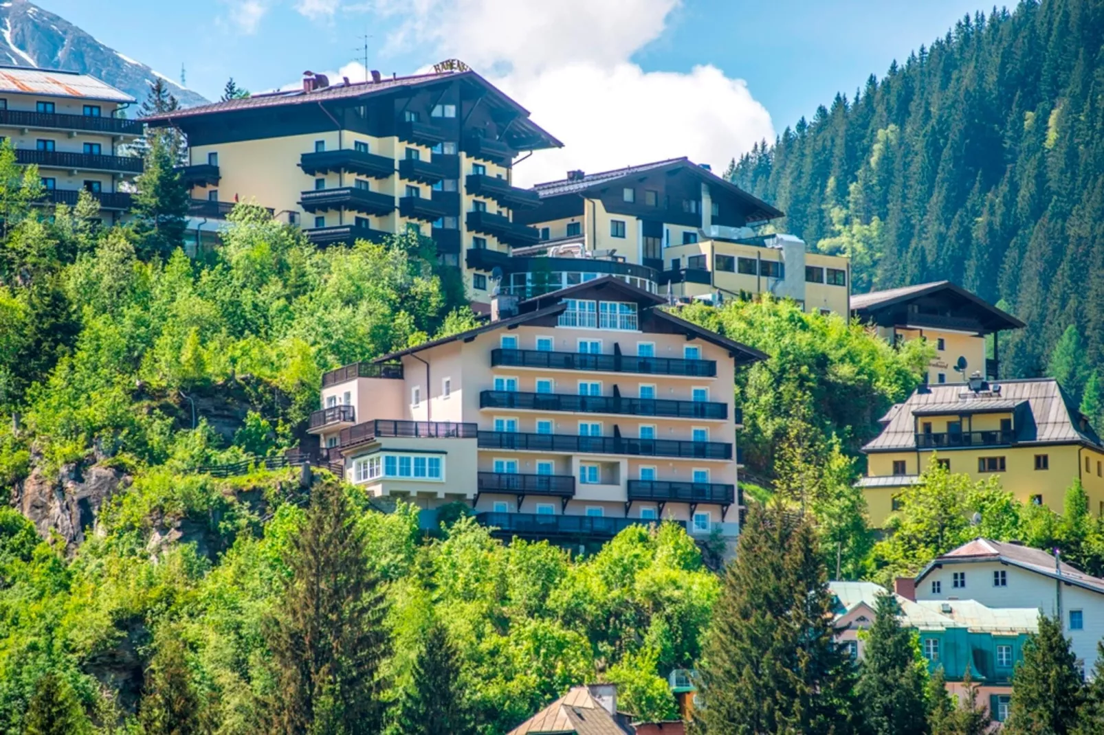 A2S Alpenhof 01-Buitenkant zomer