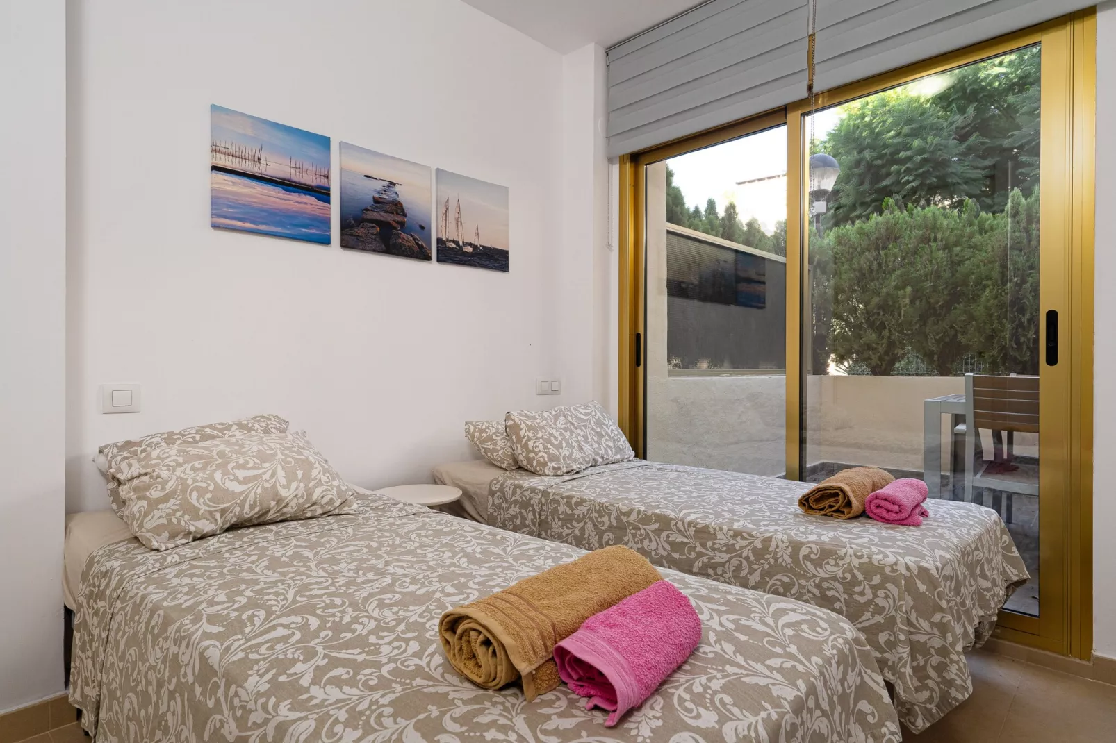 Beachside apartment in Elviria, Romana Playa-Slaapkamer