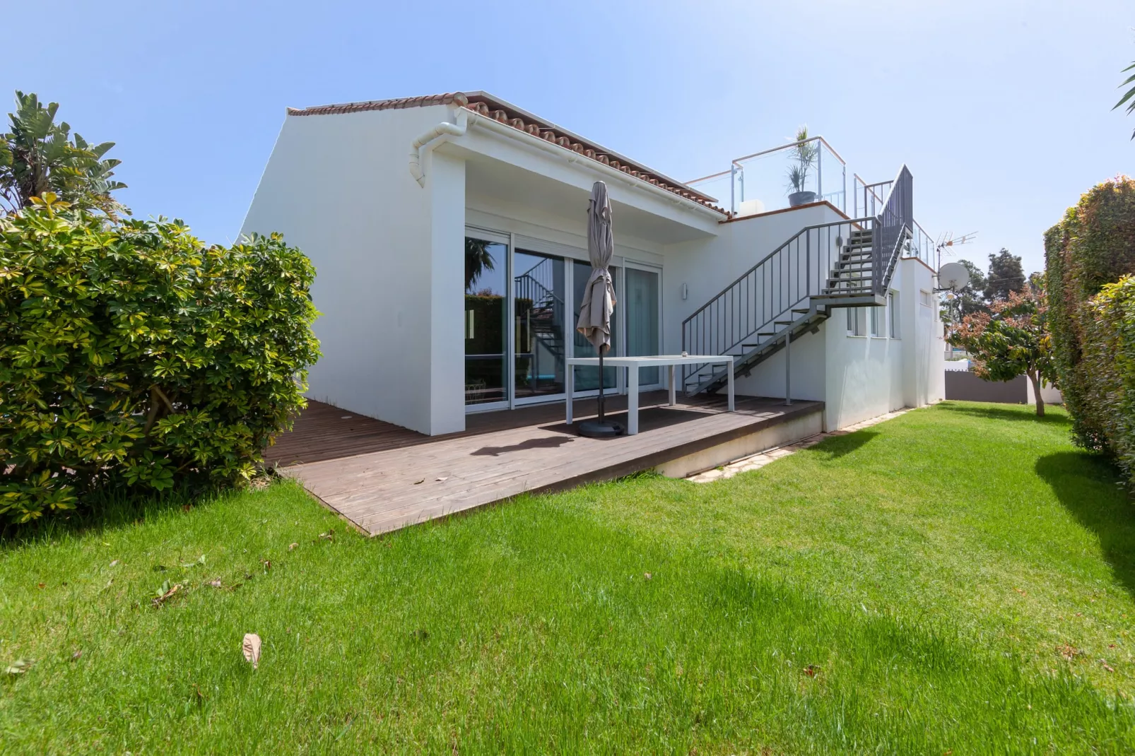 Villa Madrugada, beachside villa in Costabella