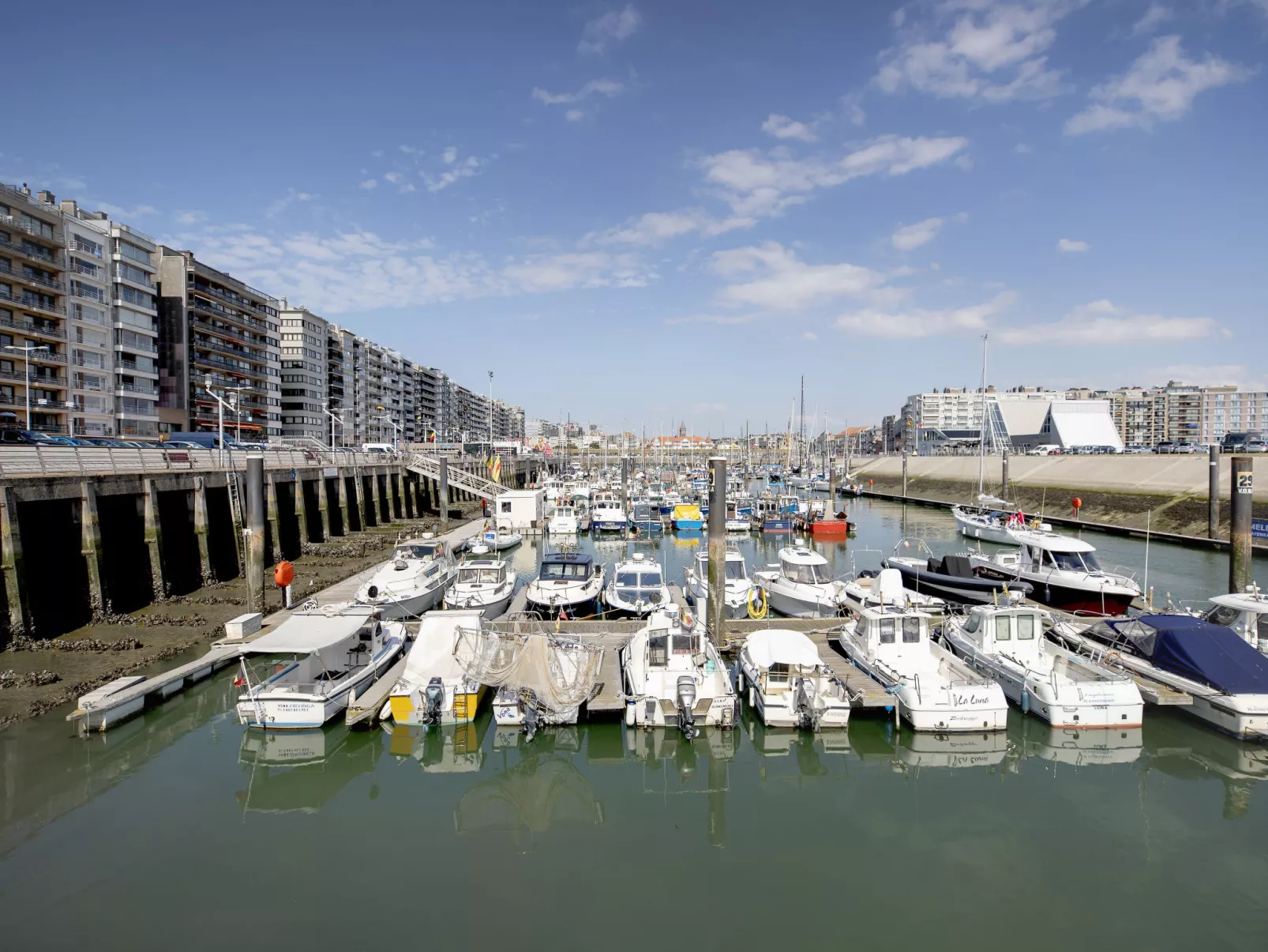 Bella II with harbour view-Buiten