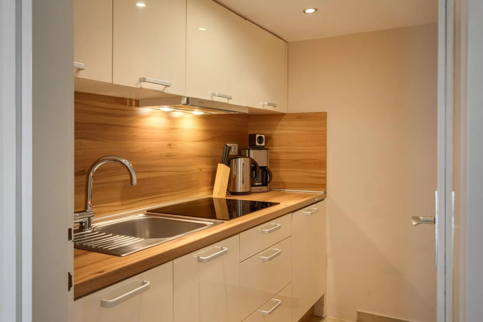 Premium Apartment Hari II-Keuken