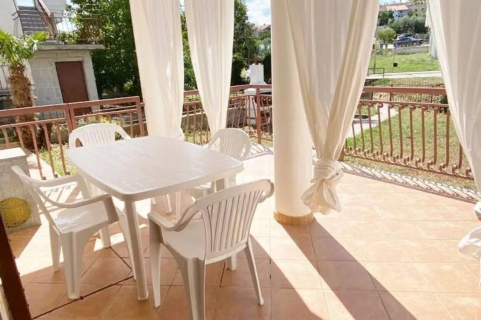 Apartment Rosa-Terrasbalkon