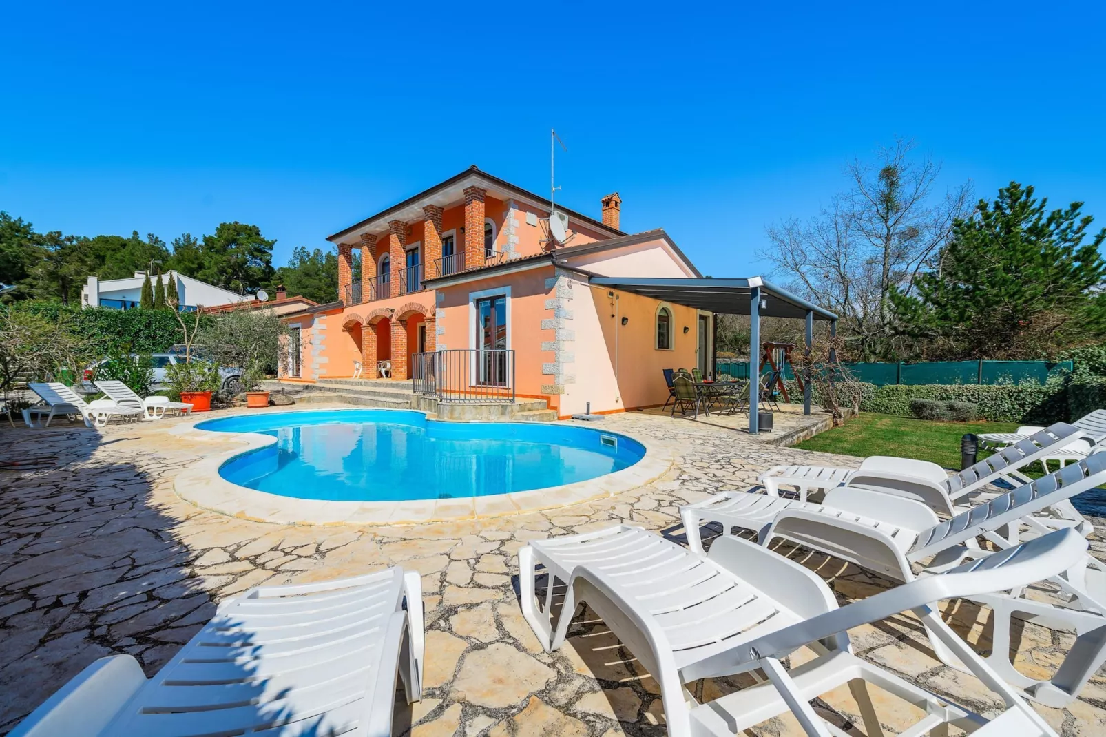 Villa Imagine with heated pool