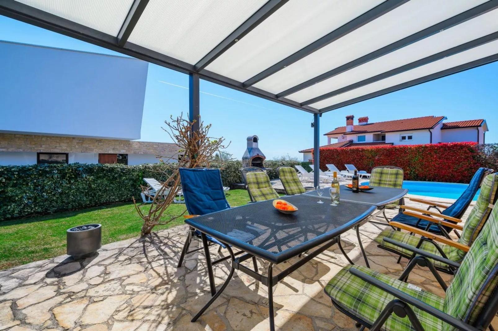 Villa Imagine with heated pool-Terrasbalkon