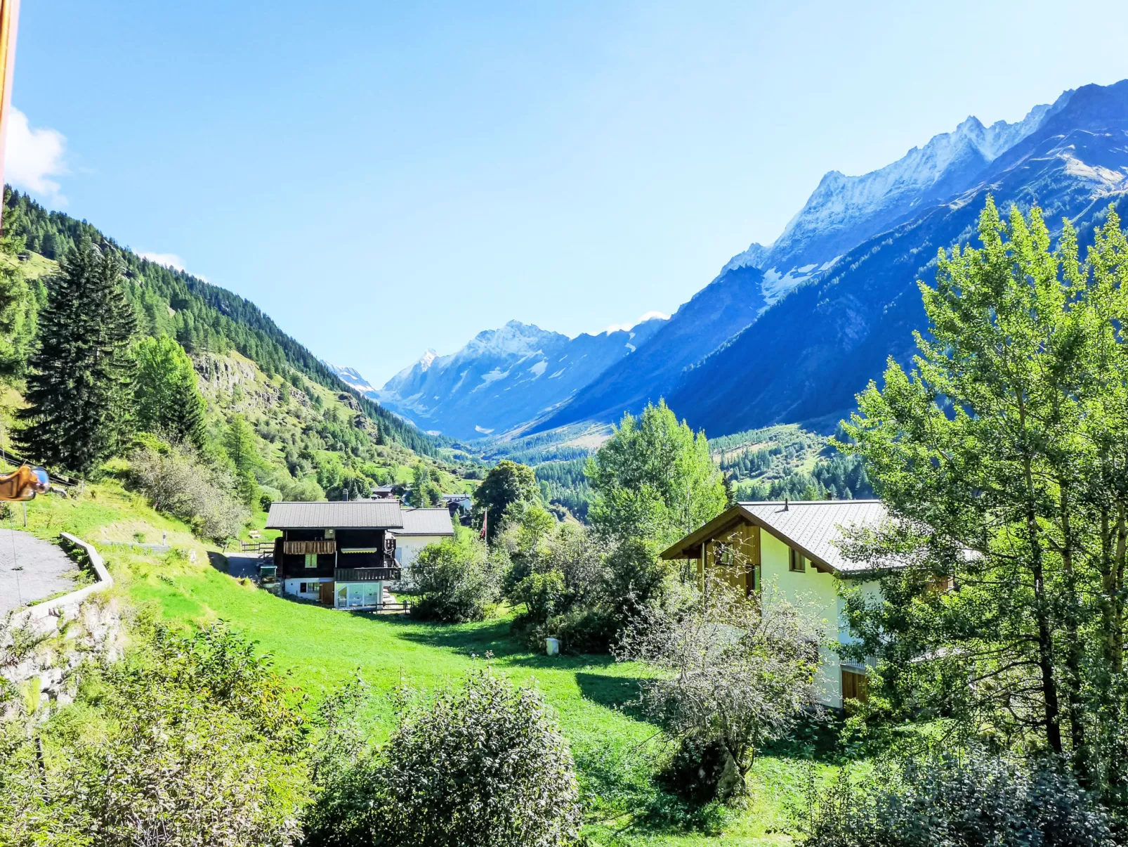 Chalet Eden-Buiten