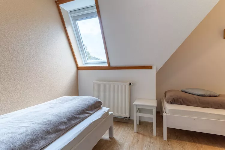 Huus Avelia - Wohnung DG-Slaapkamer