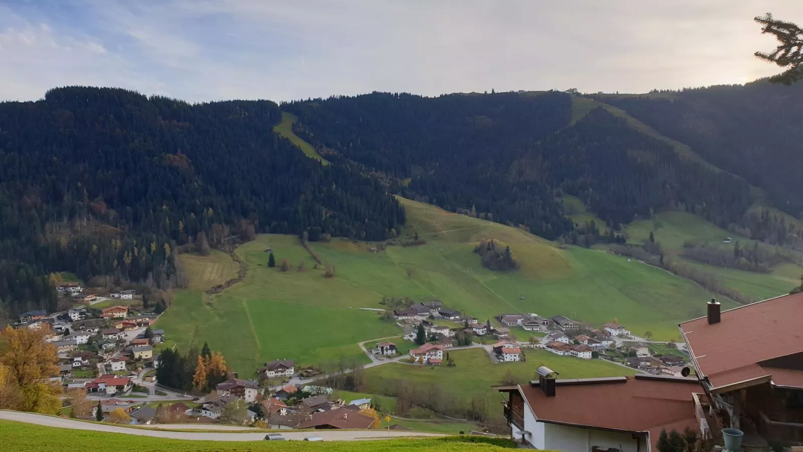 Sonnenhütte unten-Uitzicht zomer