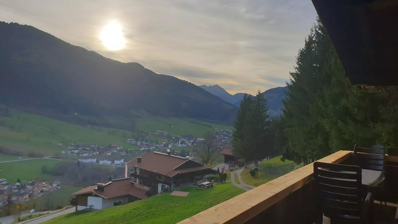 Sonnenhütte oben-Uitzicht zomer