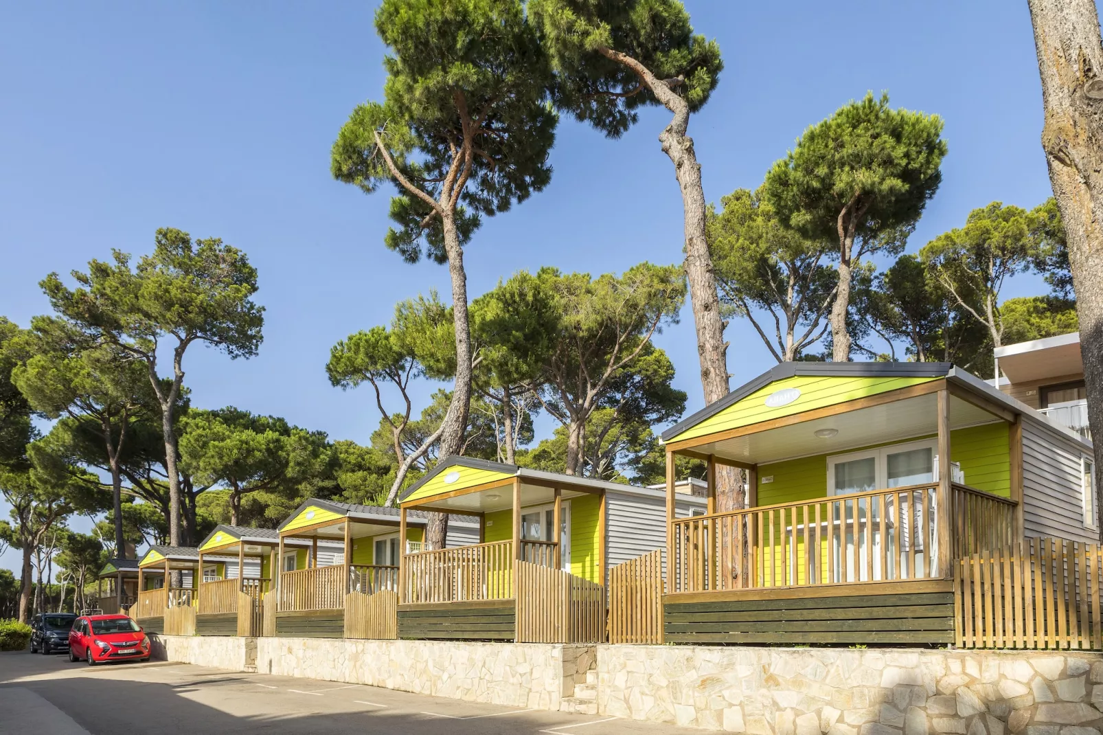 CAMPING INTERPALS Bungalow Garbi-Faciliteiten