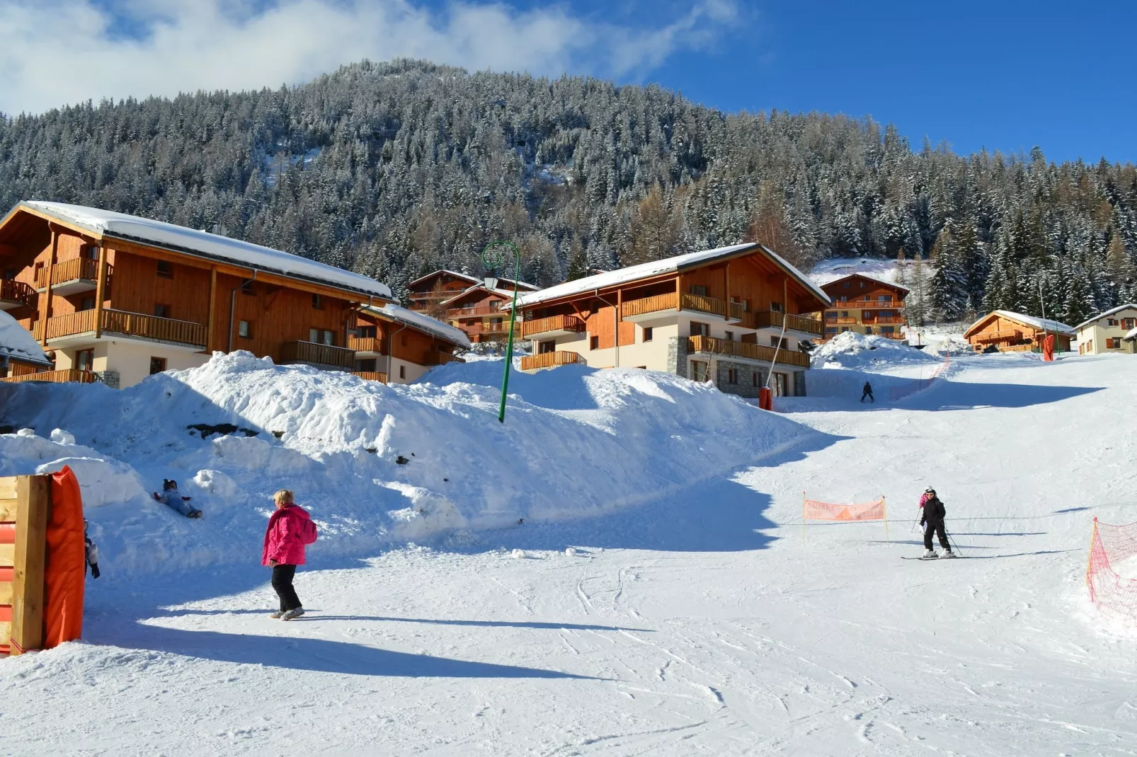 Les Chalets de la Ramoure 2-Gebied winter 1km