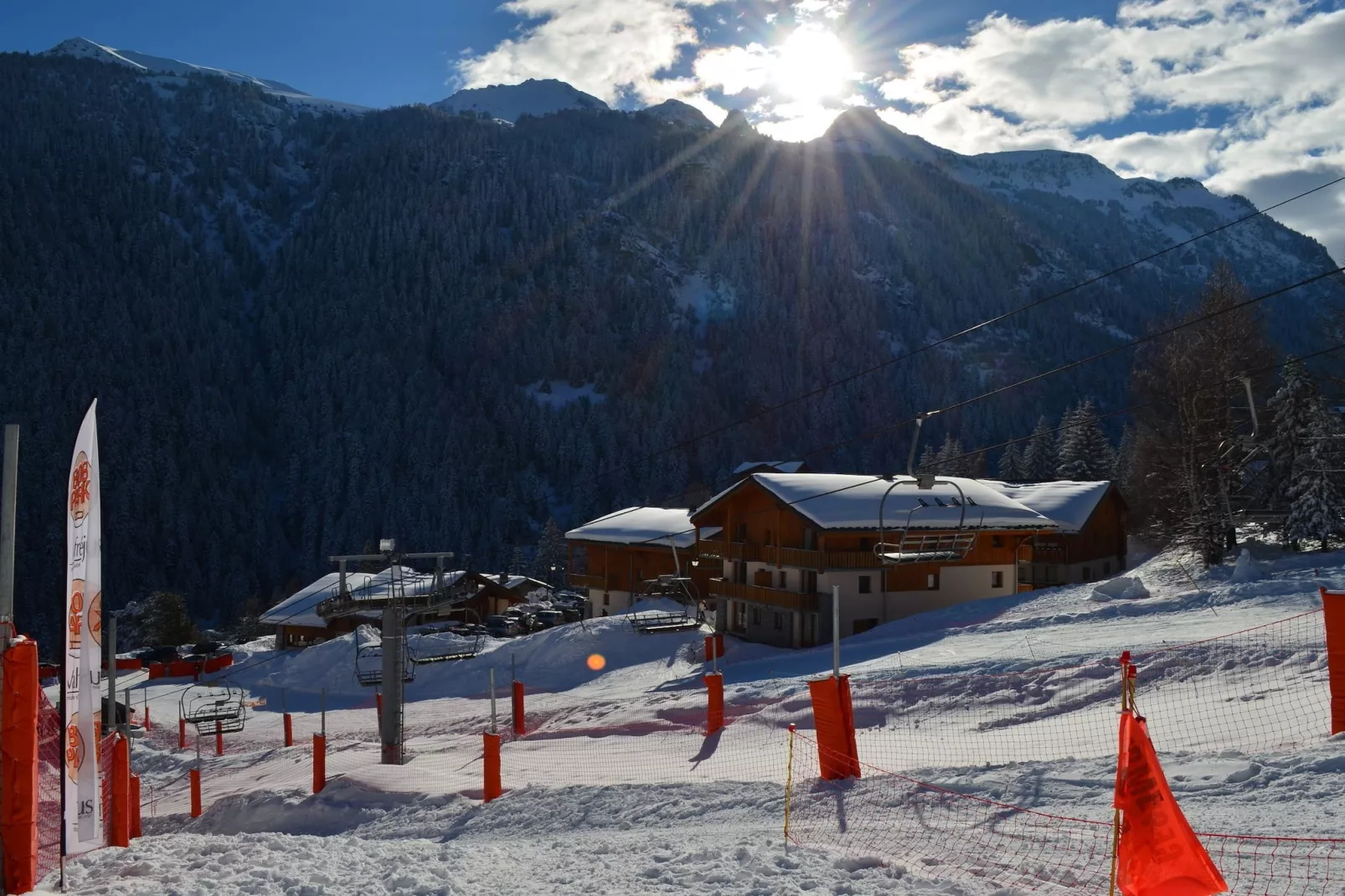 Les Chalets de la Ramoure 2-Gebied winter 1km