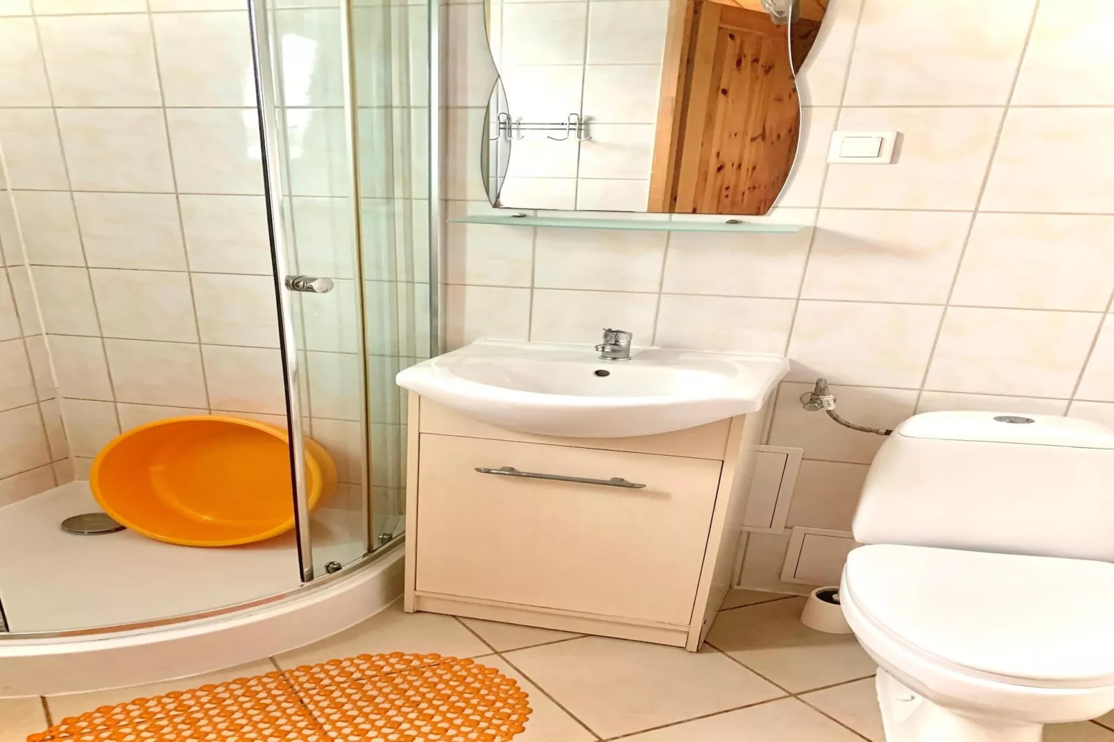 Domki BARBADOS Sarbinowo - domek STANDARD dla 4 osób-Badkamer