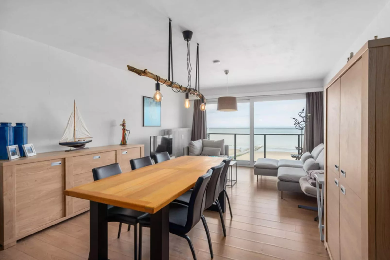 RESIDENCE BEACH - 4A-Eetkamer