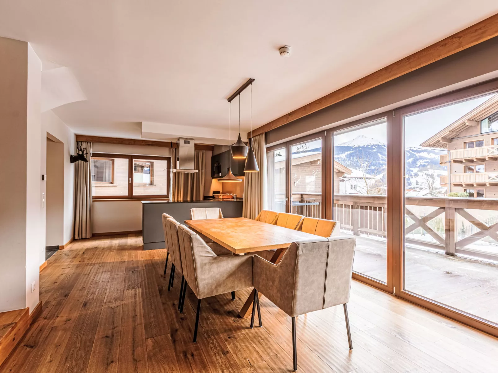 Chalet mit 4 Schlafzimmern-Binnen