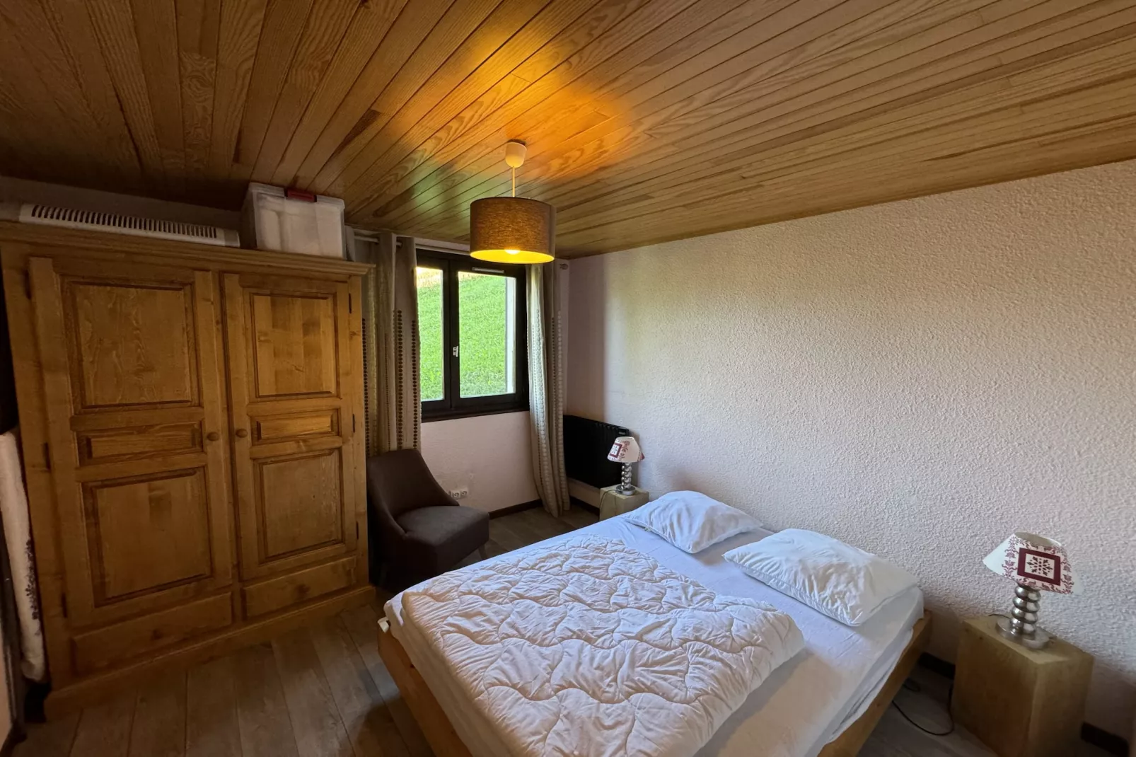 HAMEAU DES 4 SAISONS HSC113 MOUNTAIN & VIEW 6 Pers-Slaapkamer