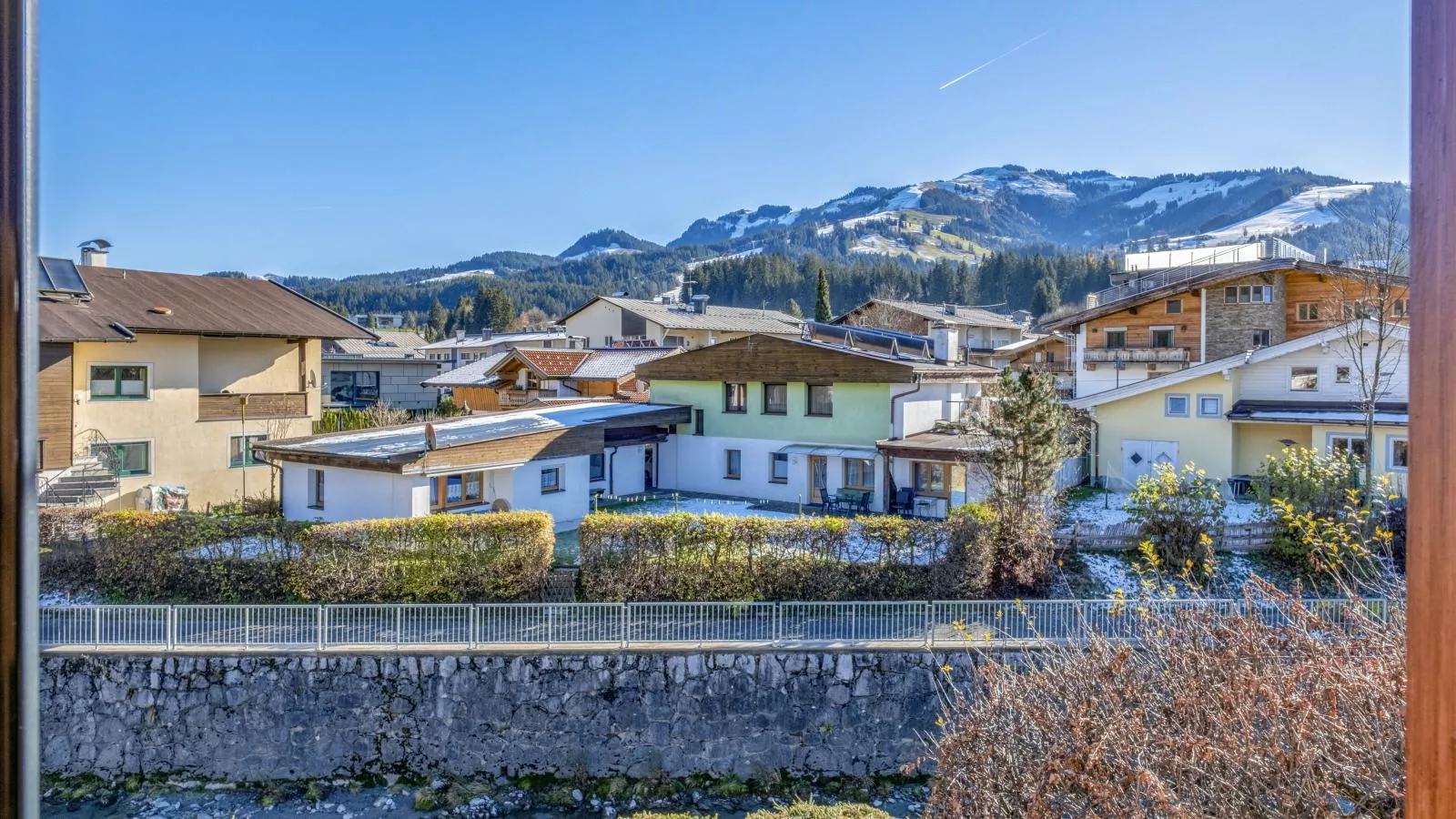 Gästehaus Staffner 100m 4 bis 9 Personen-Uitzicht winter