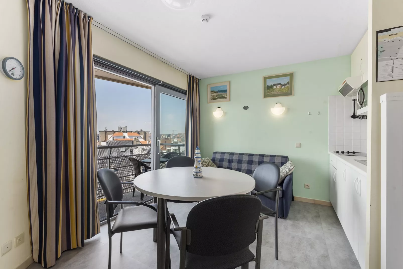 Ocean Suites 714-Woonkamer