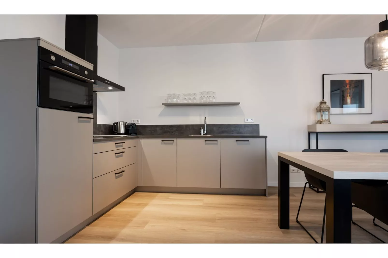 Harbour Loft 1G -uitzicht jachthaven-Keuken