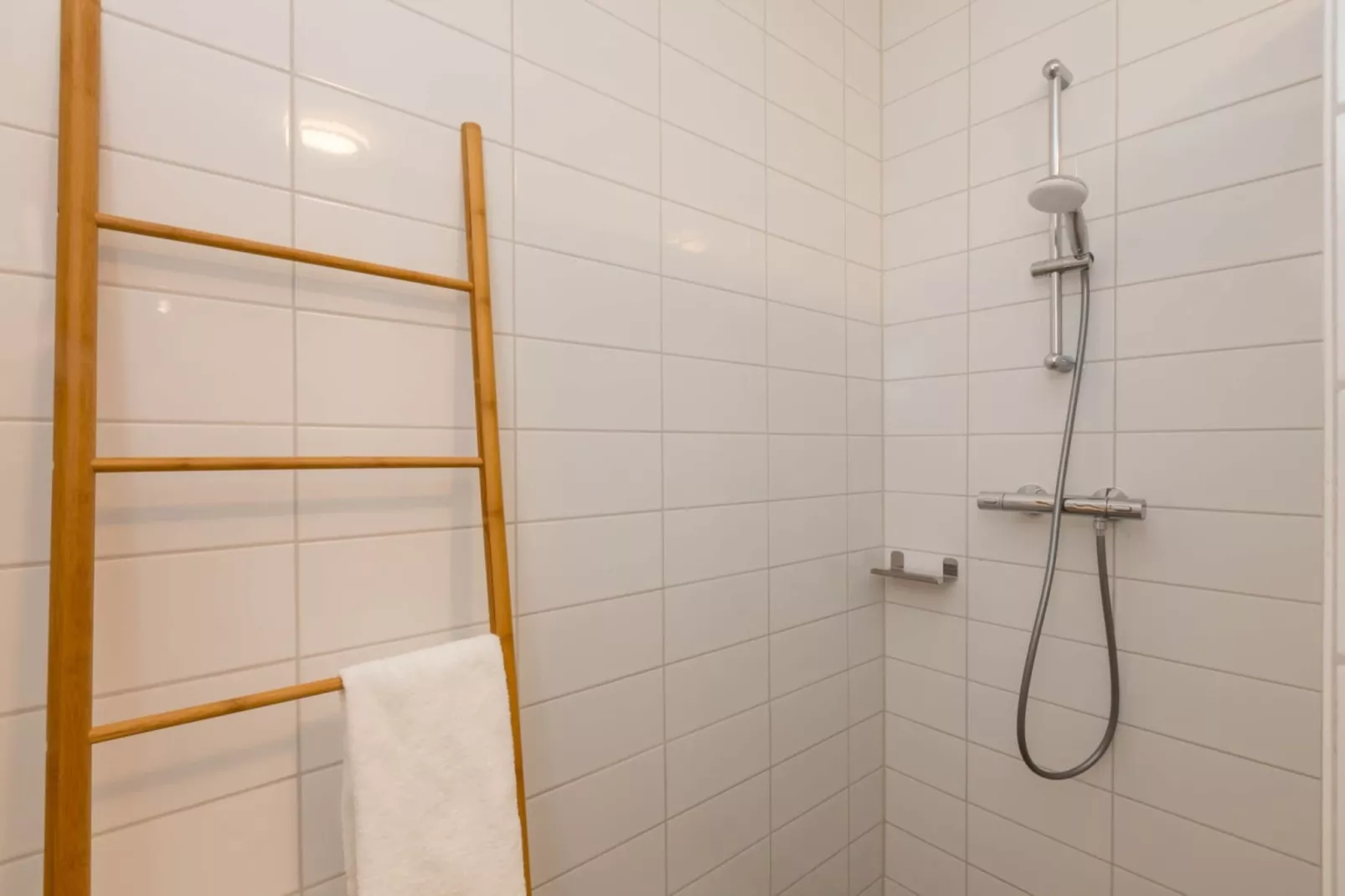 Aparthotel Zoutelande - Luxe 3-persoons comfort appartement-Badkamer