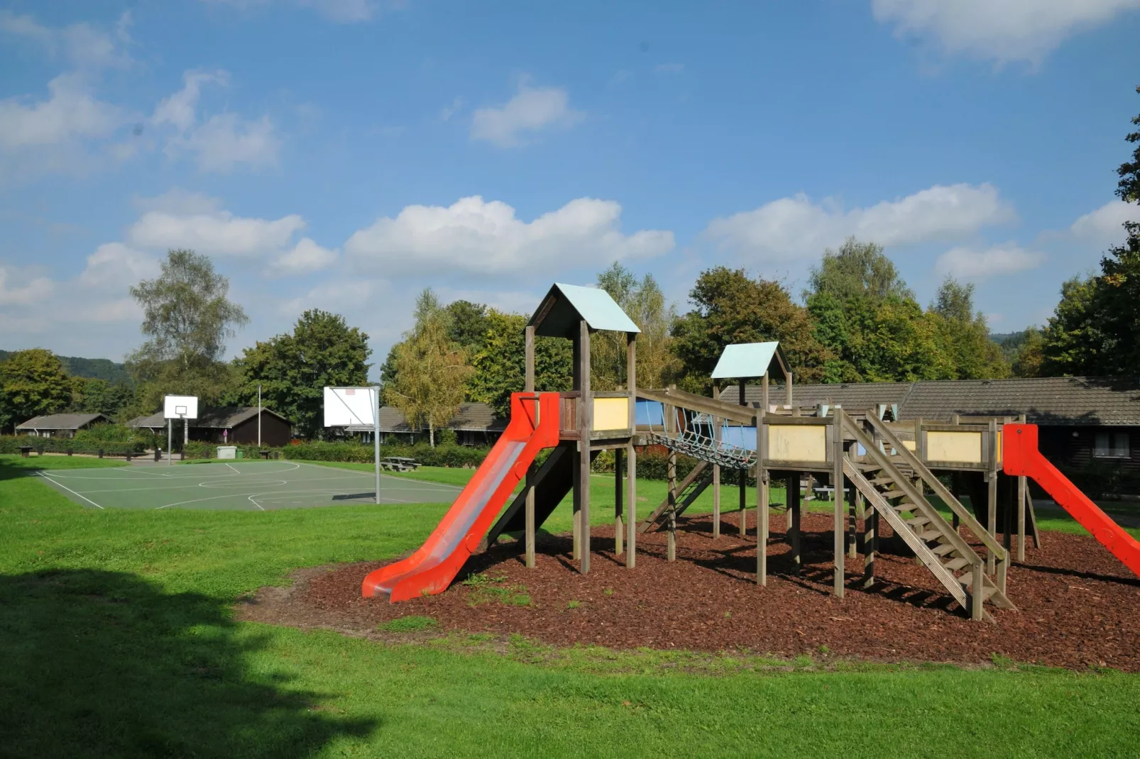 Vakantiepark La Boverie 1-Tuinen zomer