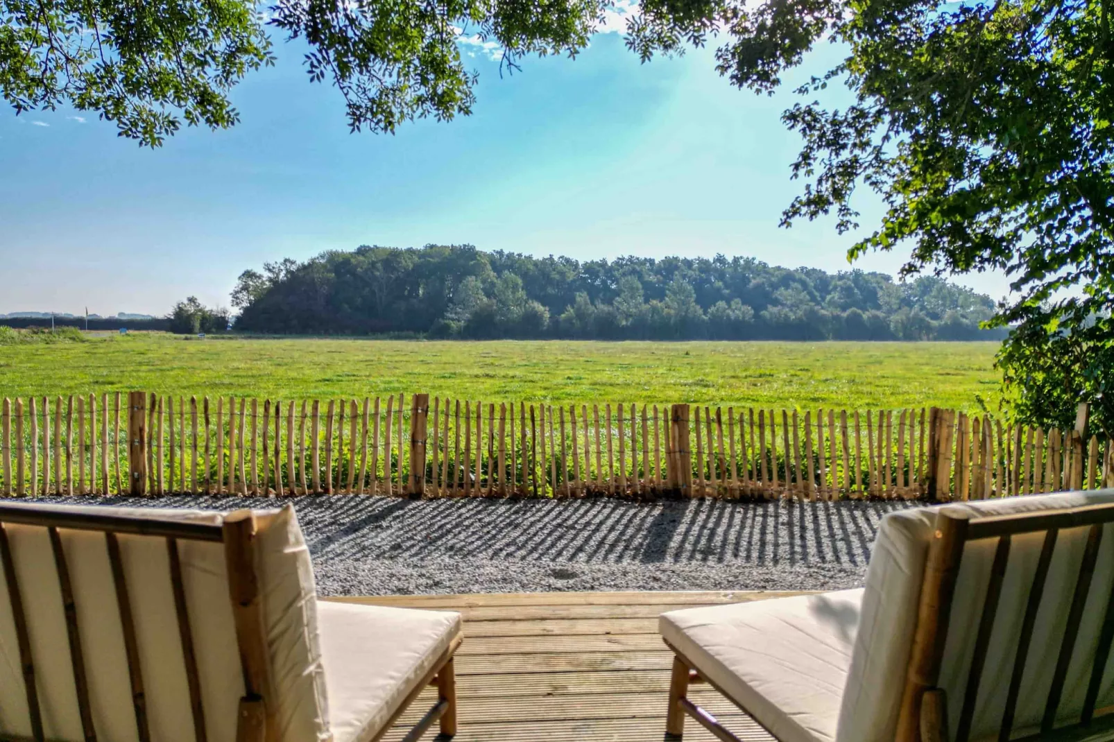 Het Hofje Gapinge-Uitzicht zomer