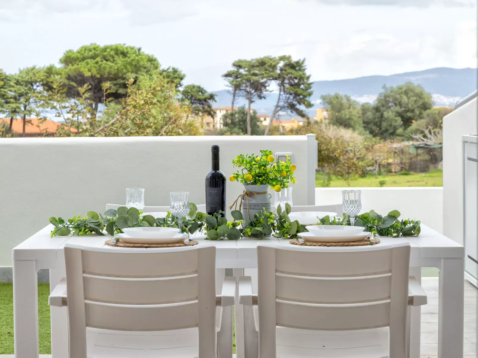 La terrazza sulla piscina-Buiten