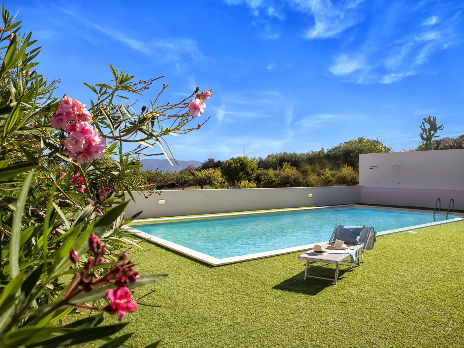 La terrazza sulla piscina-Buiten