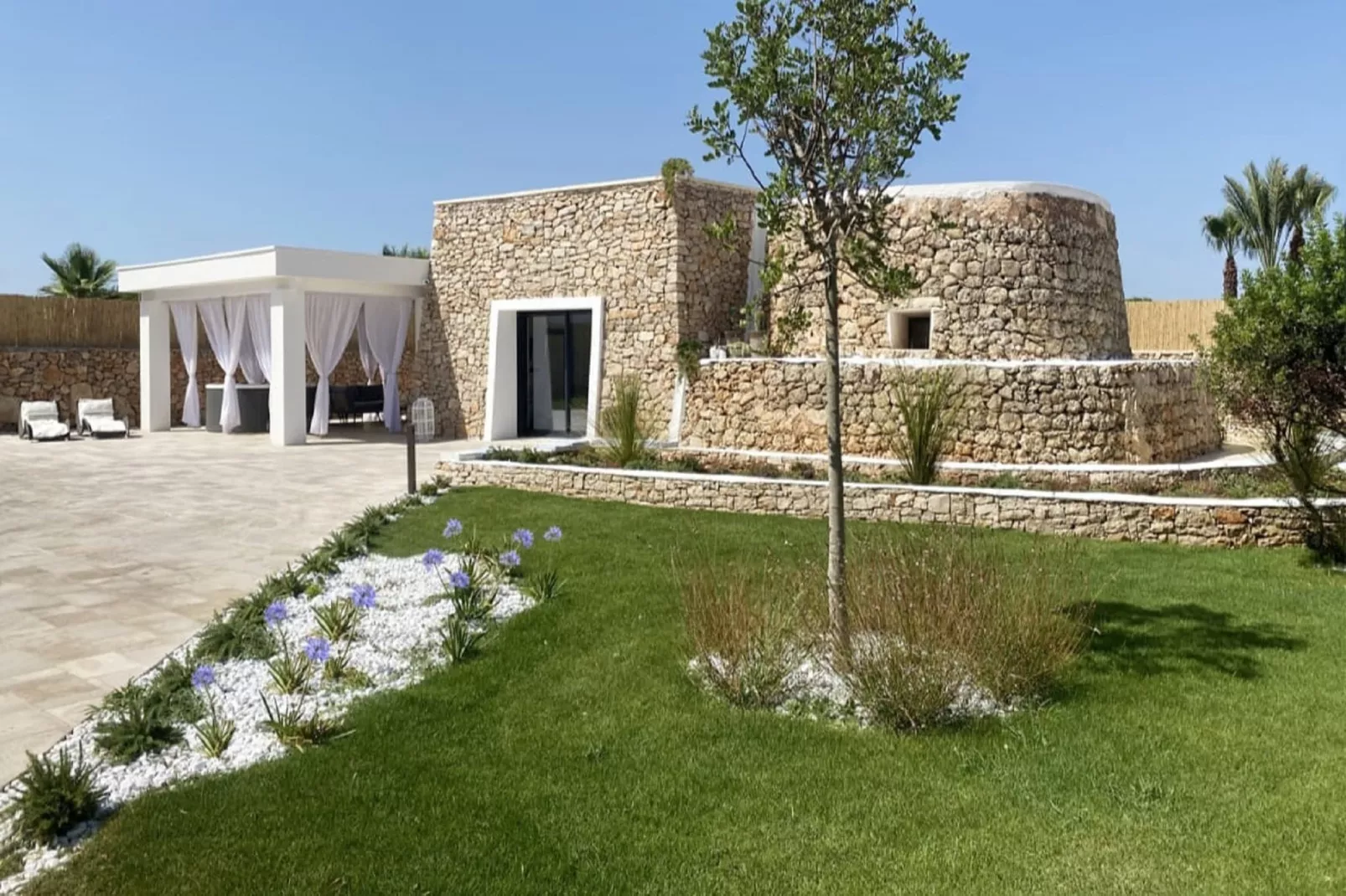 Trullo Marina-Buitenkant zomer