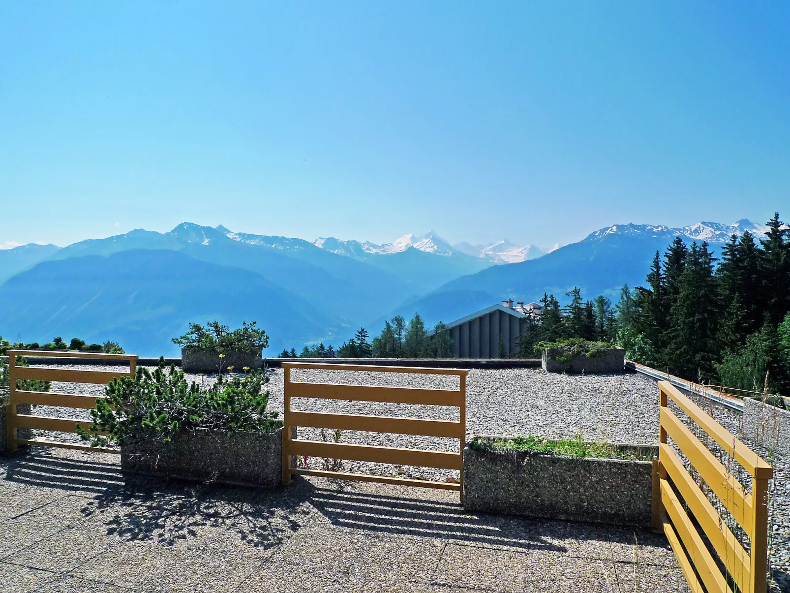 Terrasse des Alpes-Buiten