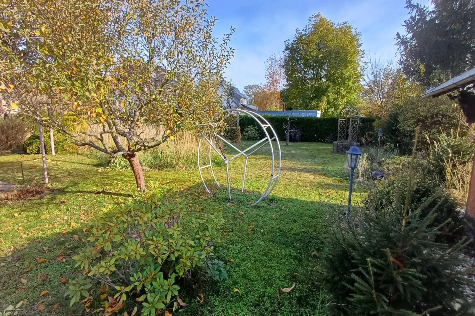 Schönes Ferienhaus in Ortrand in Süd-Brandenburg-Tuinen zomer