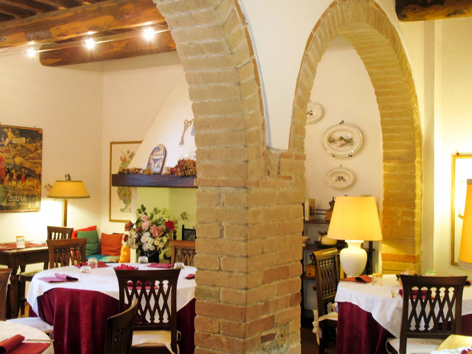 Antico Borgo Granaio+Girasole-Binnen