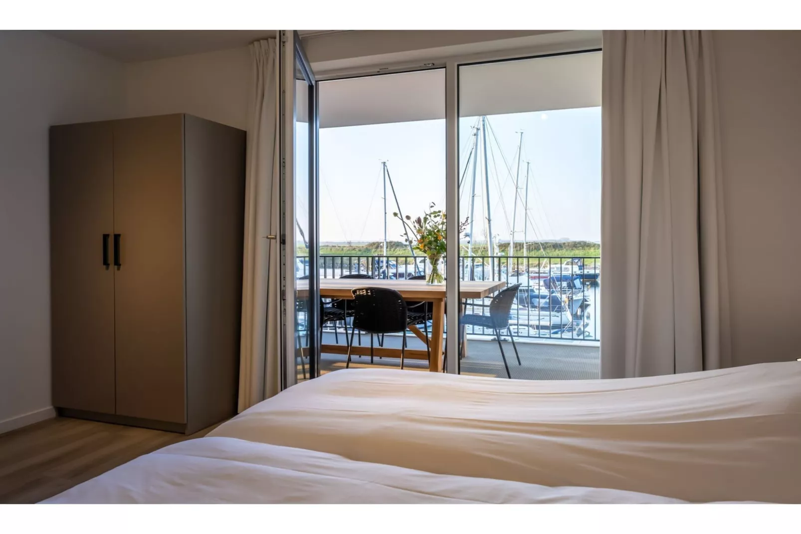 Harbour Loft 1K Residence Marina havenzicht-Slaapkamer