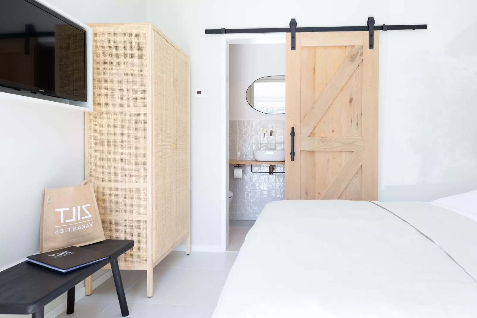 Slow living Suite 1 Oostkapelle-Slaapkamer