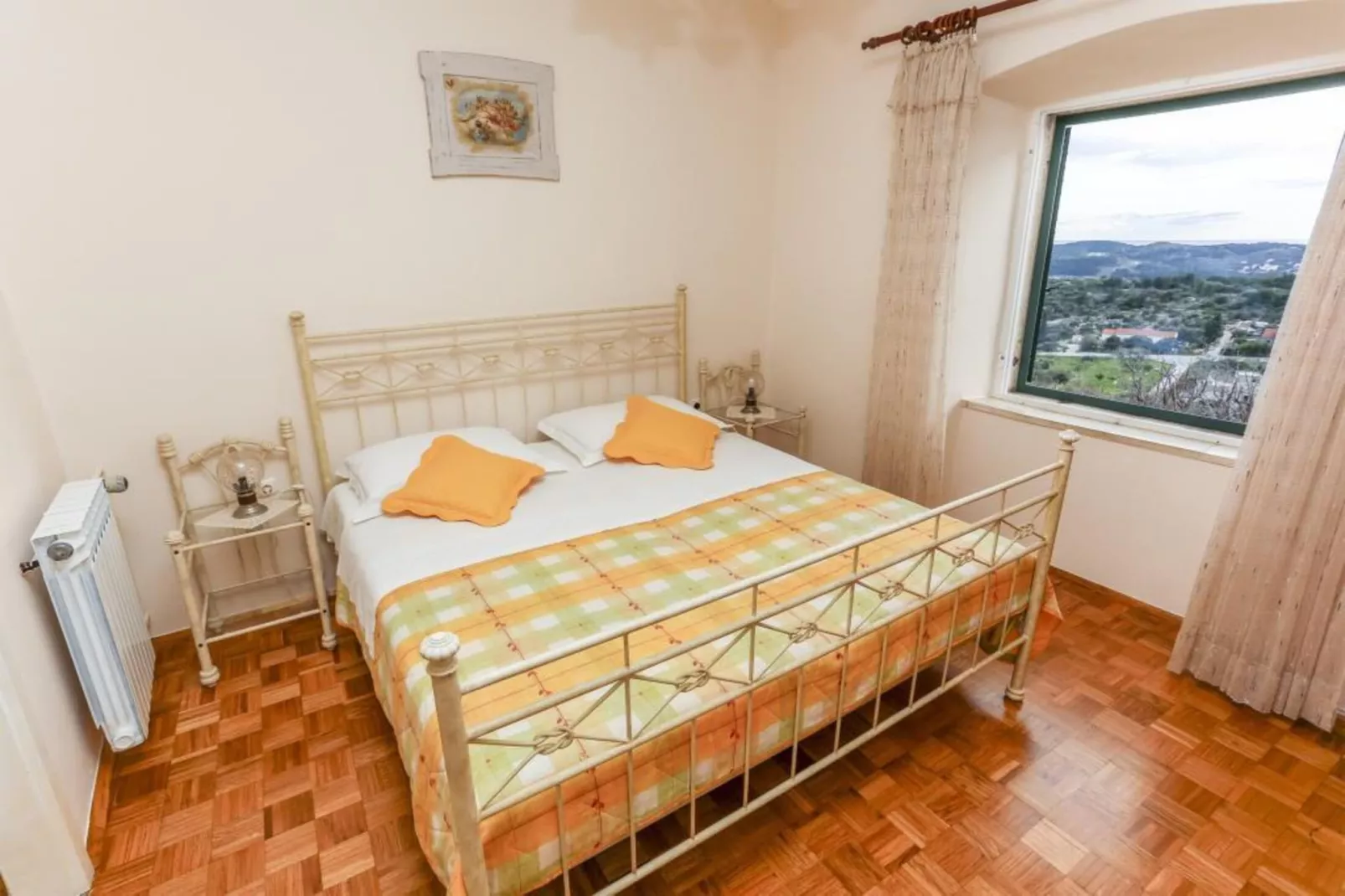 Apartment& Rooms Savonari  - Comfort  Double Room with Patio and Sea View (Soba 2)-Slaapkamer