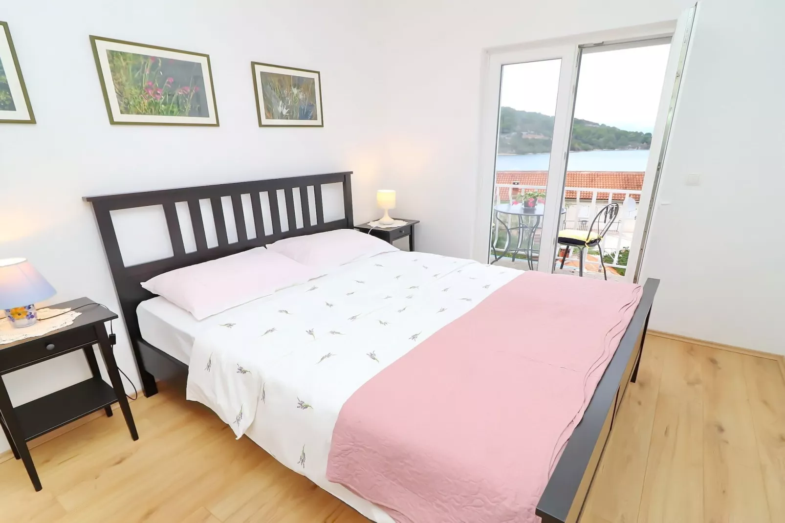 Apartments Nodilo - Standard One Bedroom Apartment with Balcony and Sea View (Apt 2)-Slaapkamer