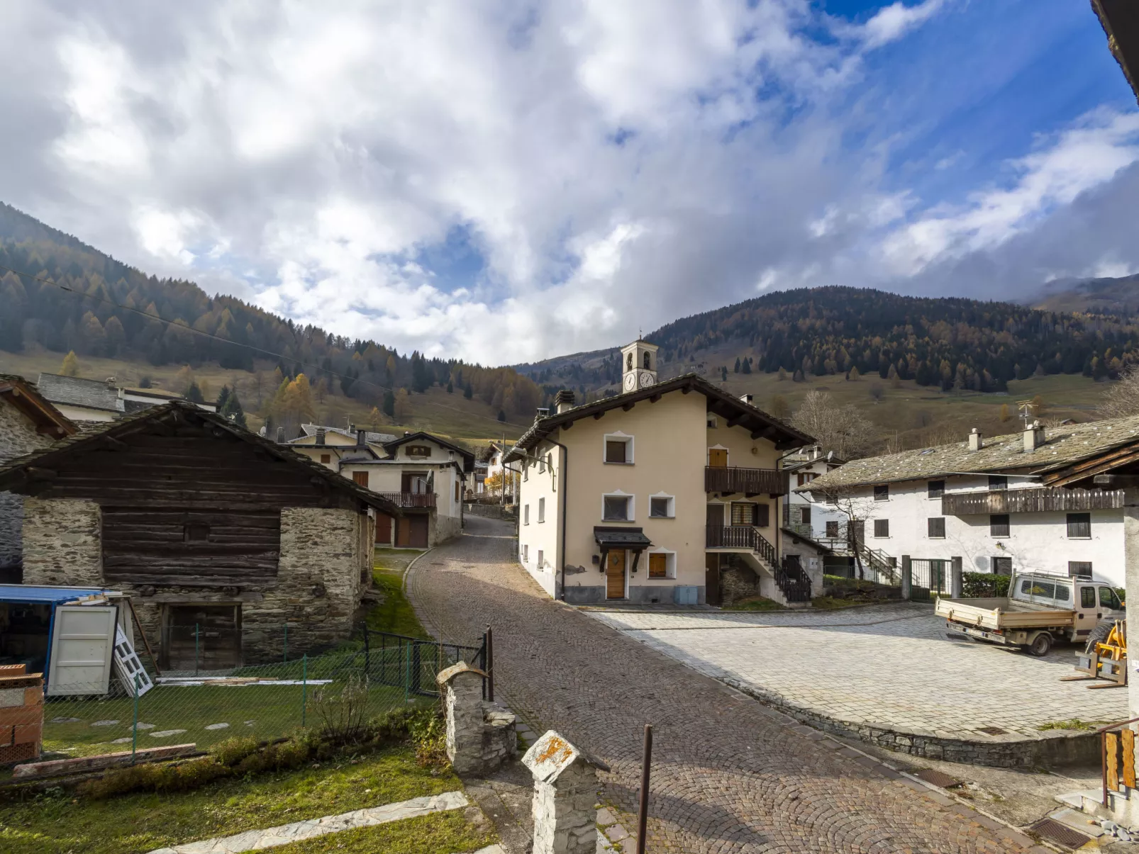 Isola di Madesimo Apartments-Buiten