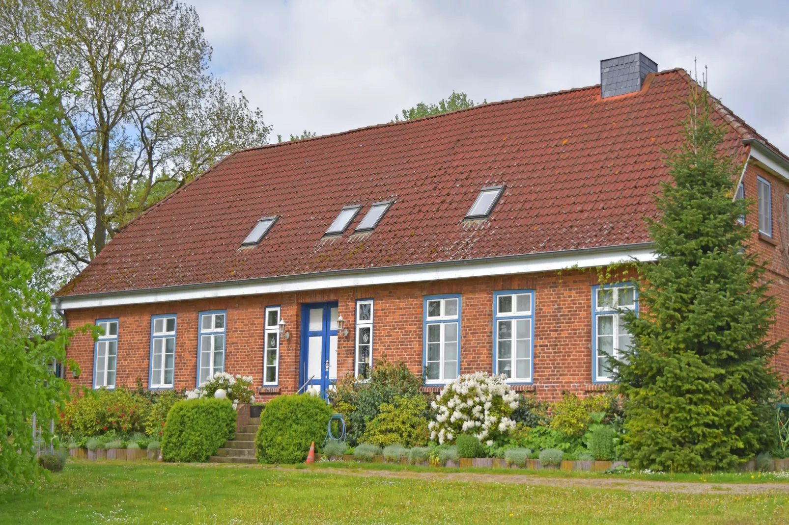 Gutshaus Schulenbrook Esche 30 m² 3 P-Buitenkant zomer