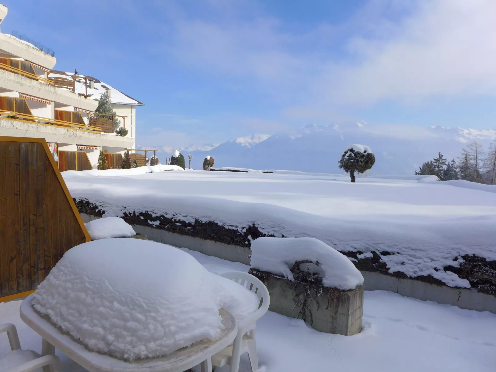 Terrasse des Alpes-Buiten