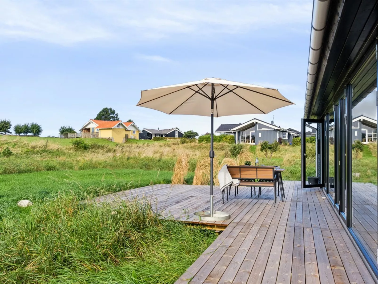 "Aatos" - 250m from the sea-Buiten