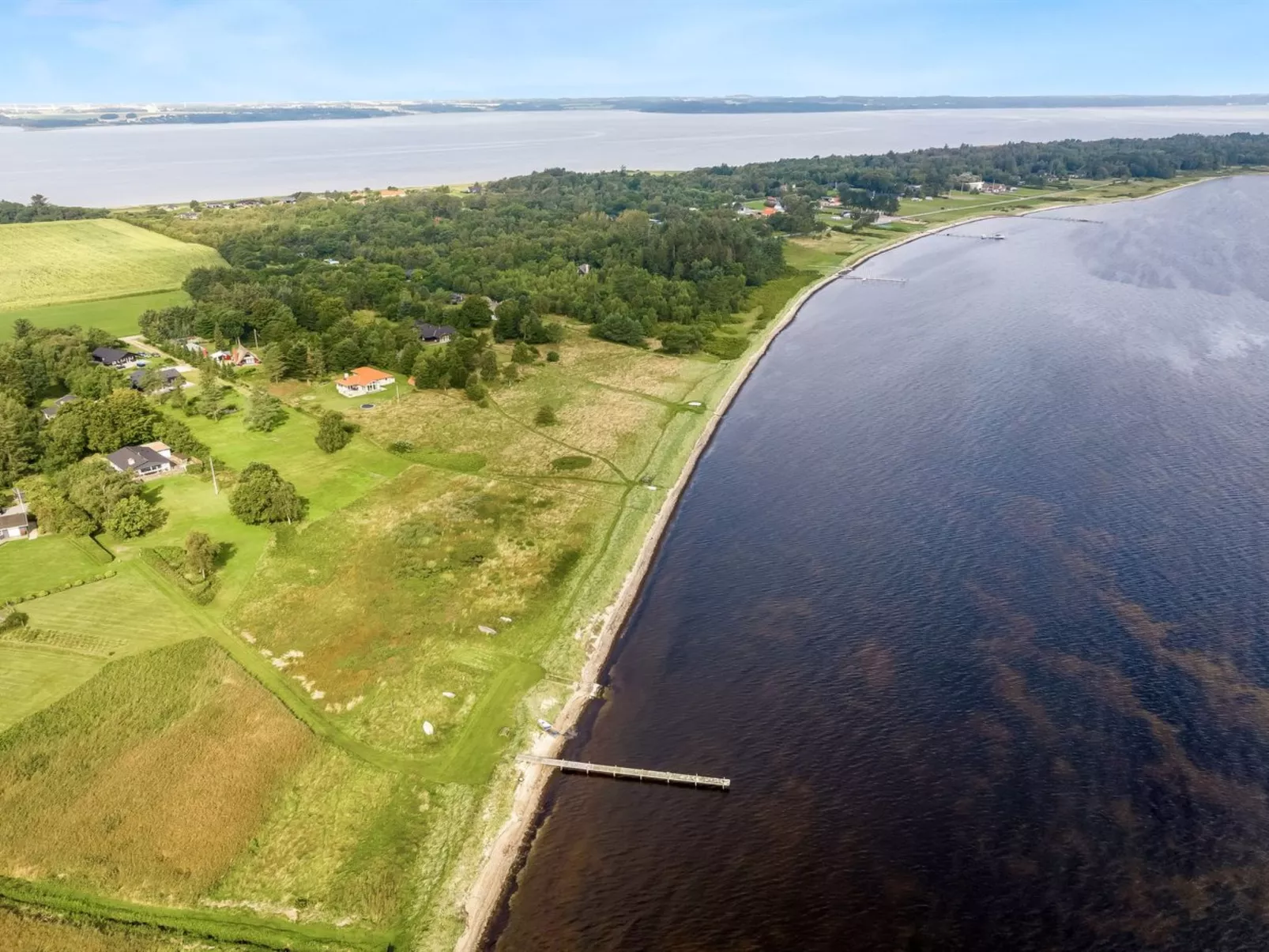 "Jahn" - 250m to the inlet-Buiten