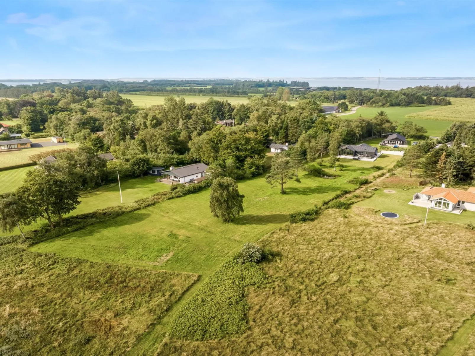 "Jahn" - 250m to the inlet-Buiten