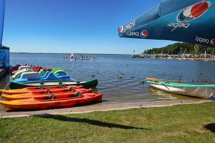 Domki wakacyjne RAJSKIE PIASKI dla 7 osób Dąbki-Gebieden zomer 5km