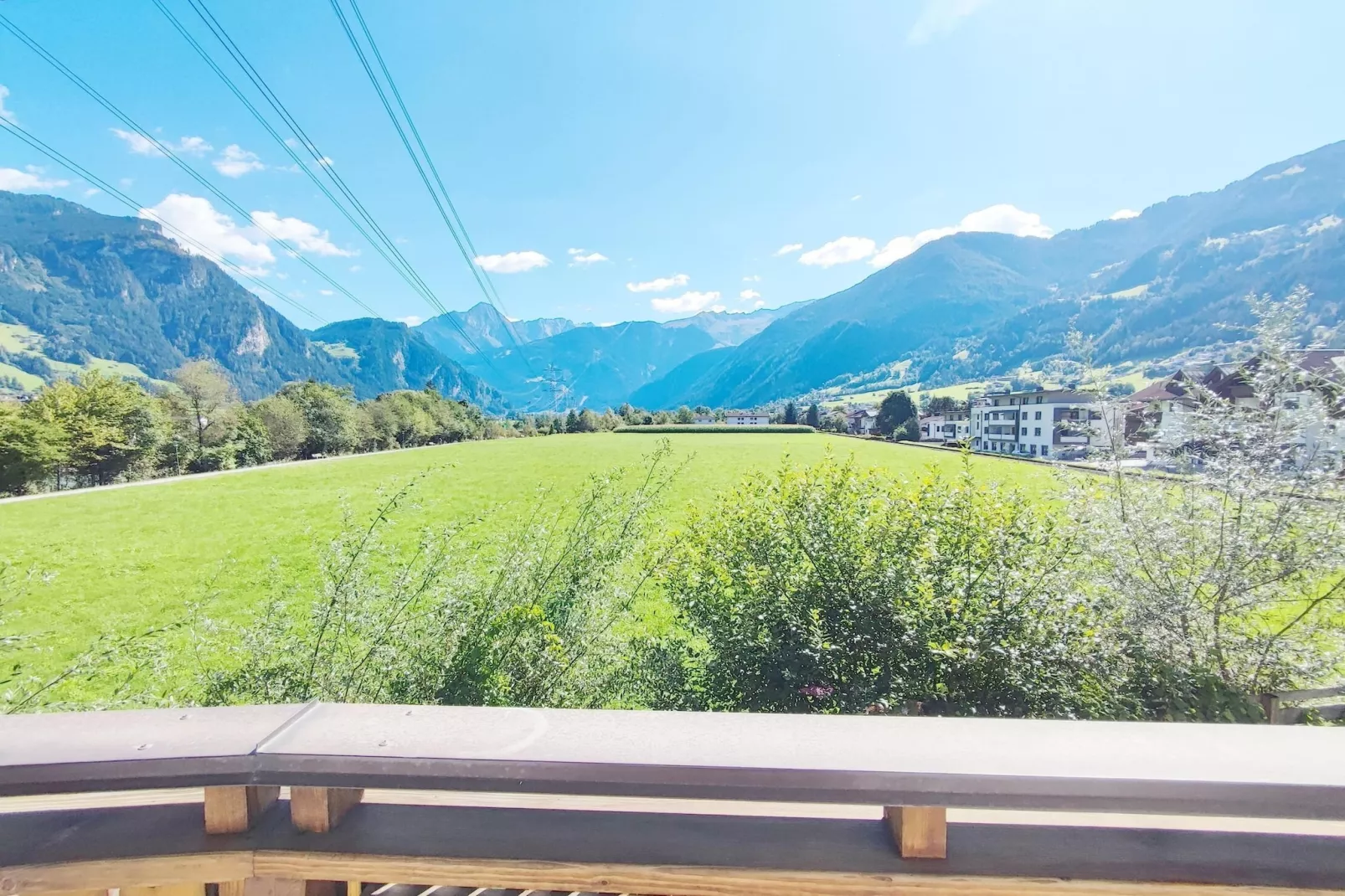 Ferienhaus Linda-Uitzicht zomer