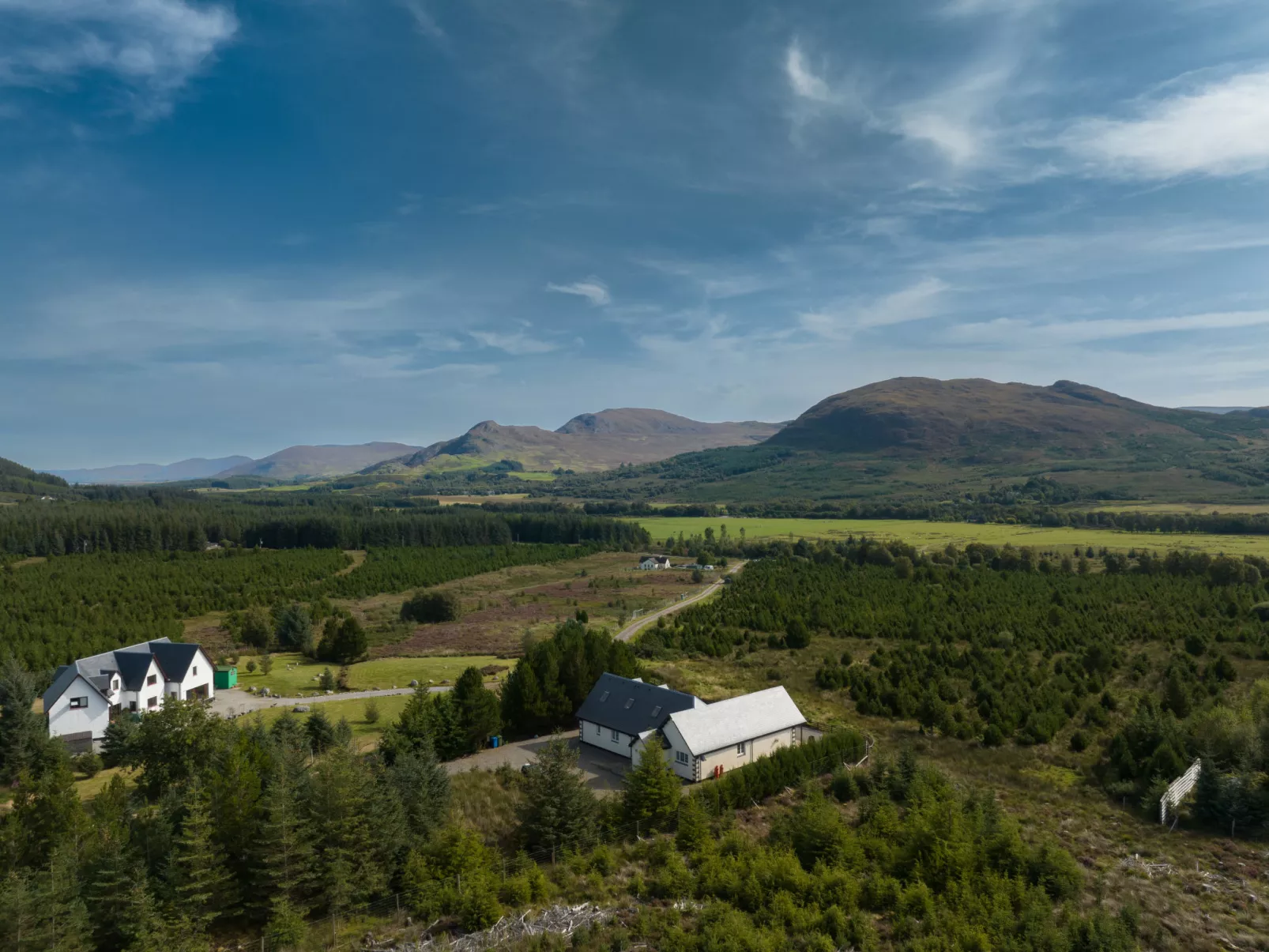 Strathmore Lodge-Buiten