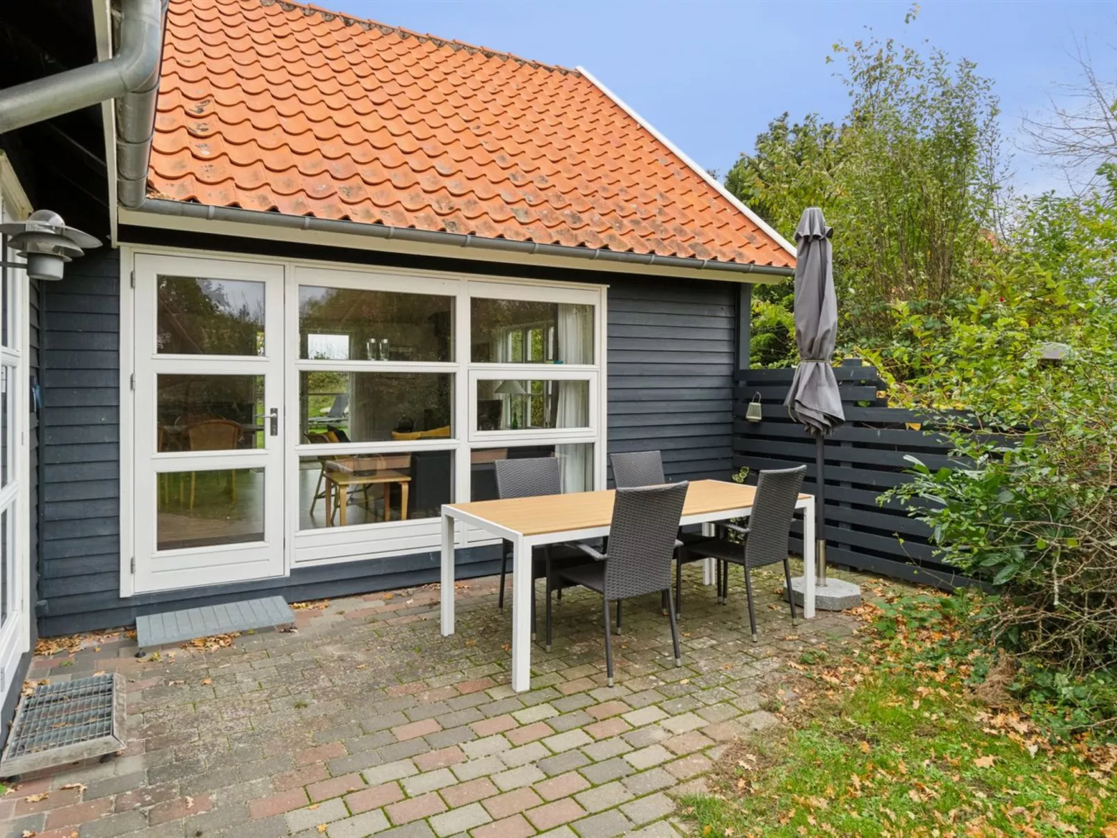 "Skyler" - 250m from the sea-Buiten