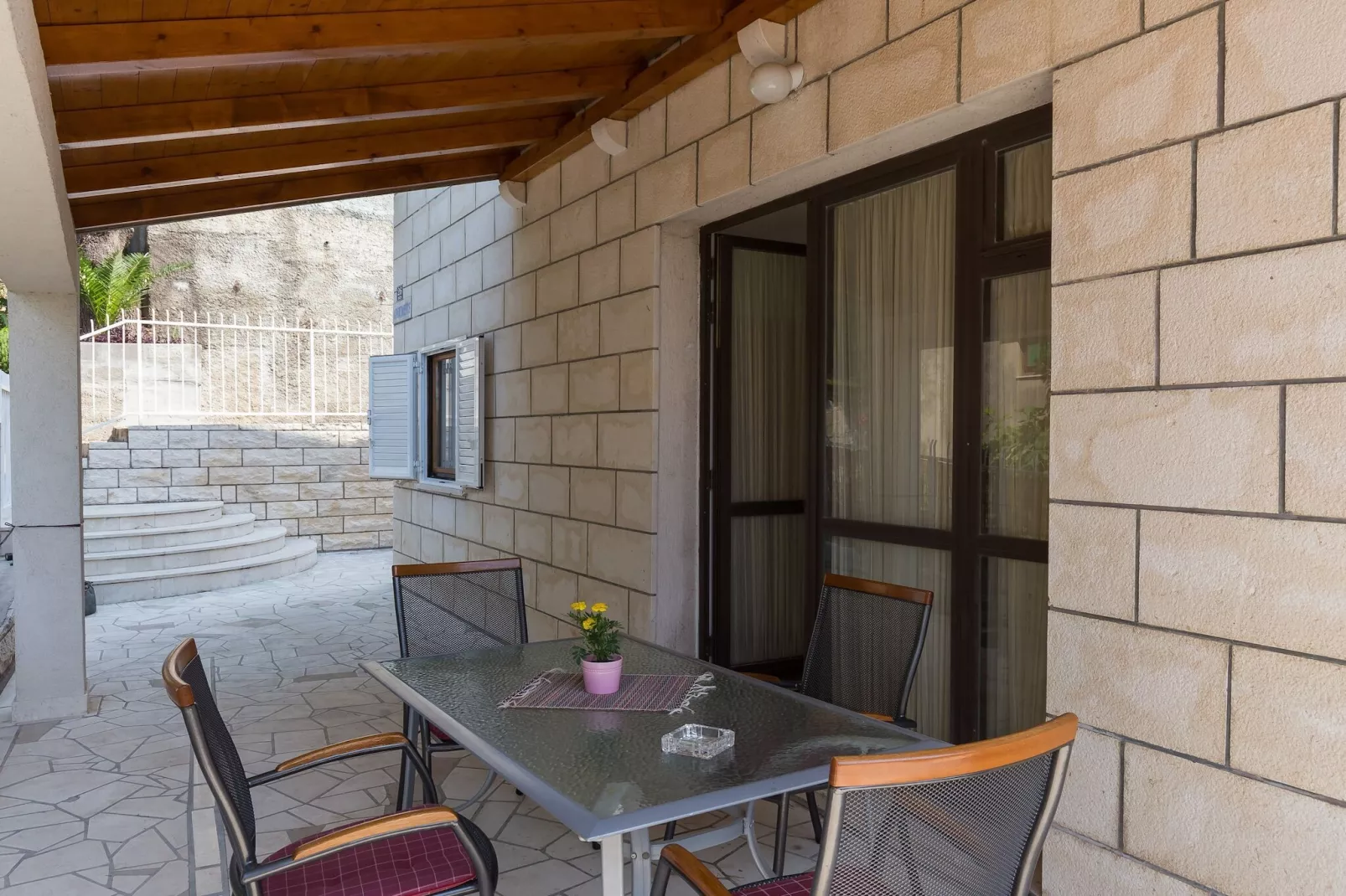 Apartments Kisic - Two-Bedroom Apartment with Terrace(prizemlje)-Terrasbalkon